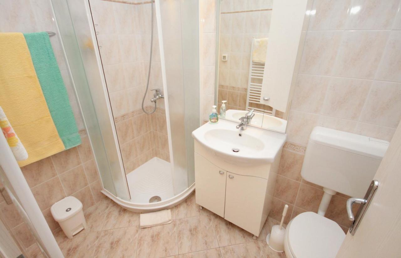 Apartments With A Parking Space Rabac, Labin - 2340 Екстериор снимка